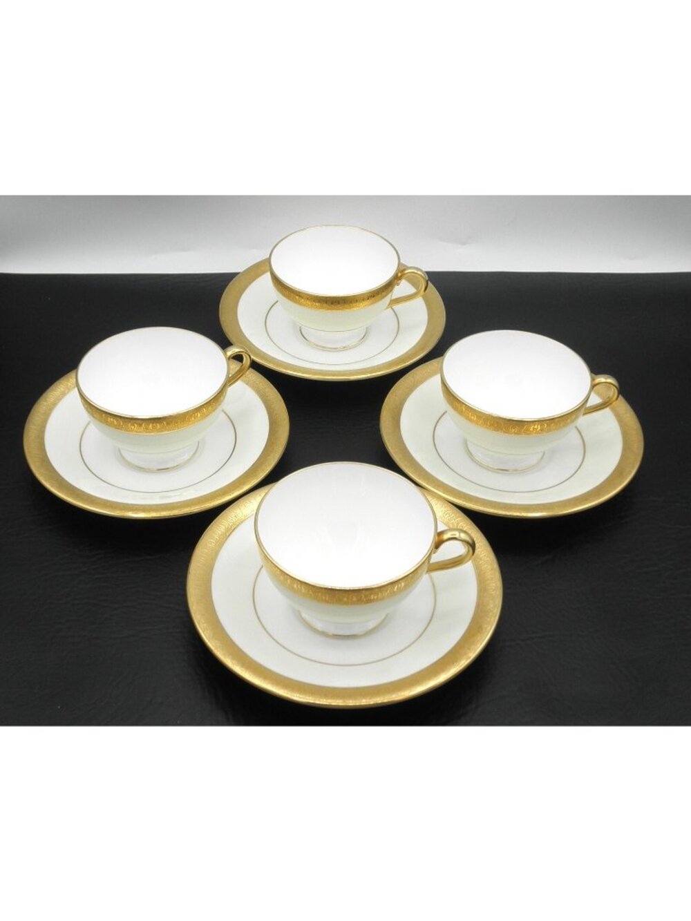 Buckingham K-159 by Minton Footed Cup & Saucer Set of 4 Excellent Condition